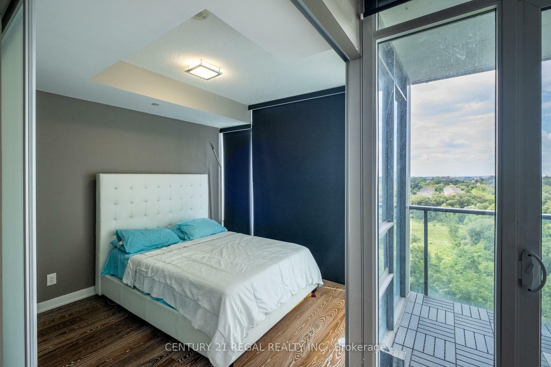 Photo de la propriété: 88 Park Lawn Road 1003 ON M8Y 0B5