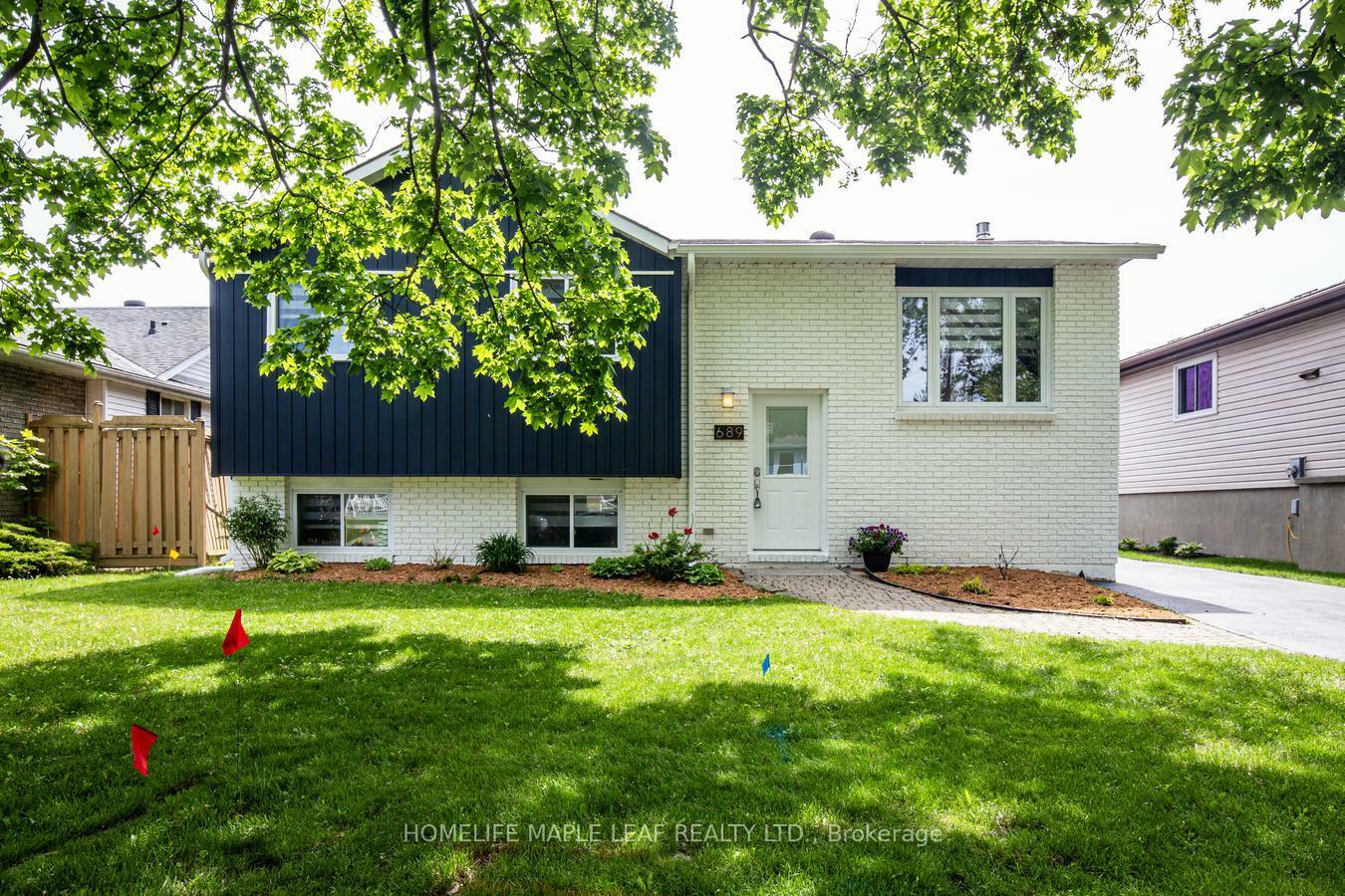 Property Photo: 689 Macyoung Drive W ON N2Z 1T1
