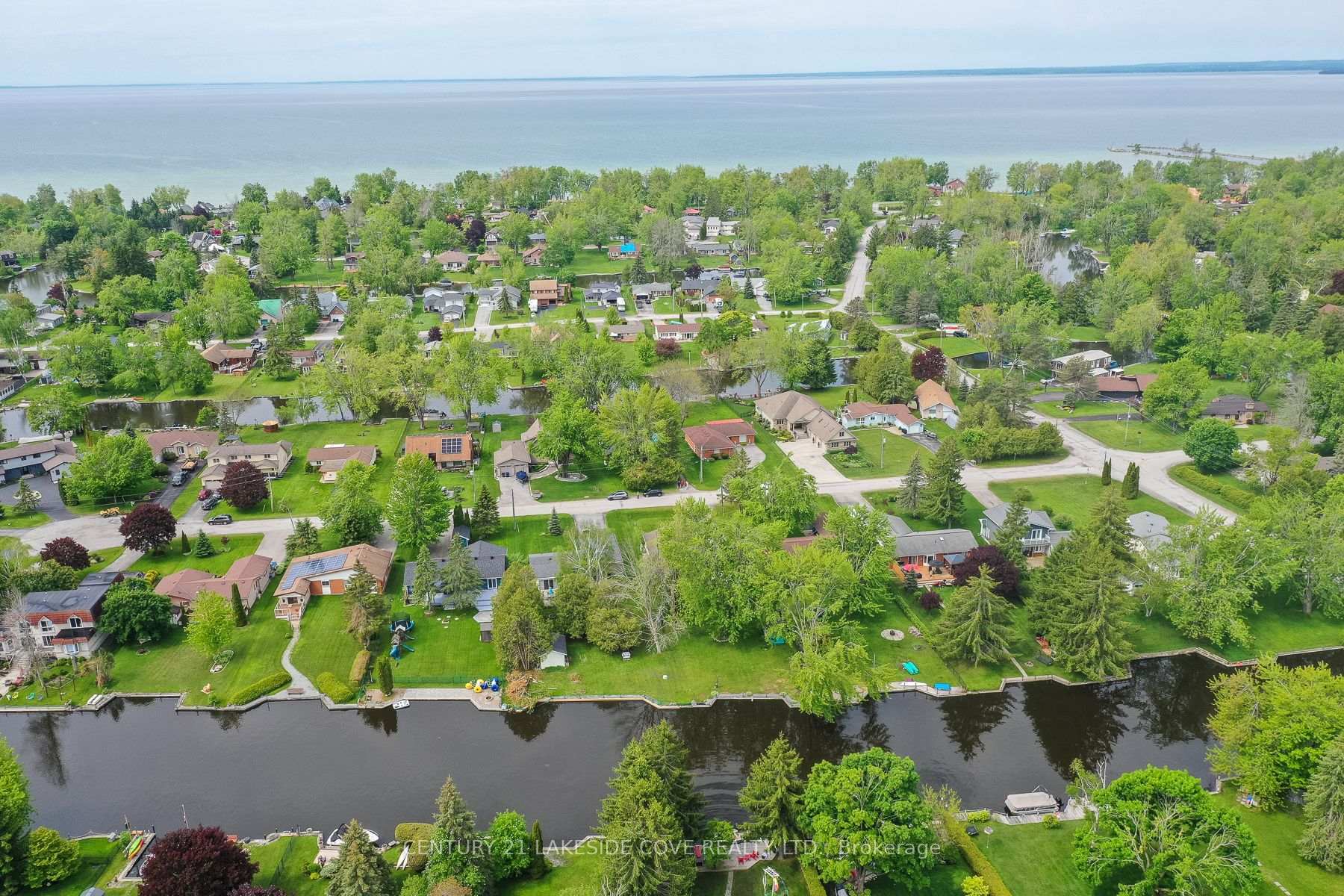 Photo de la propriété: 9 Pinetree Court ON L0K 1B0