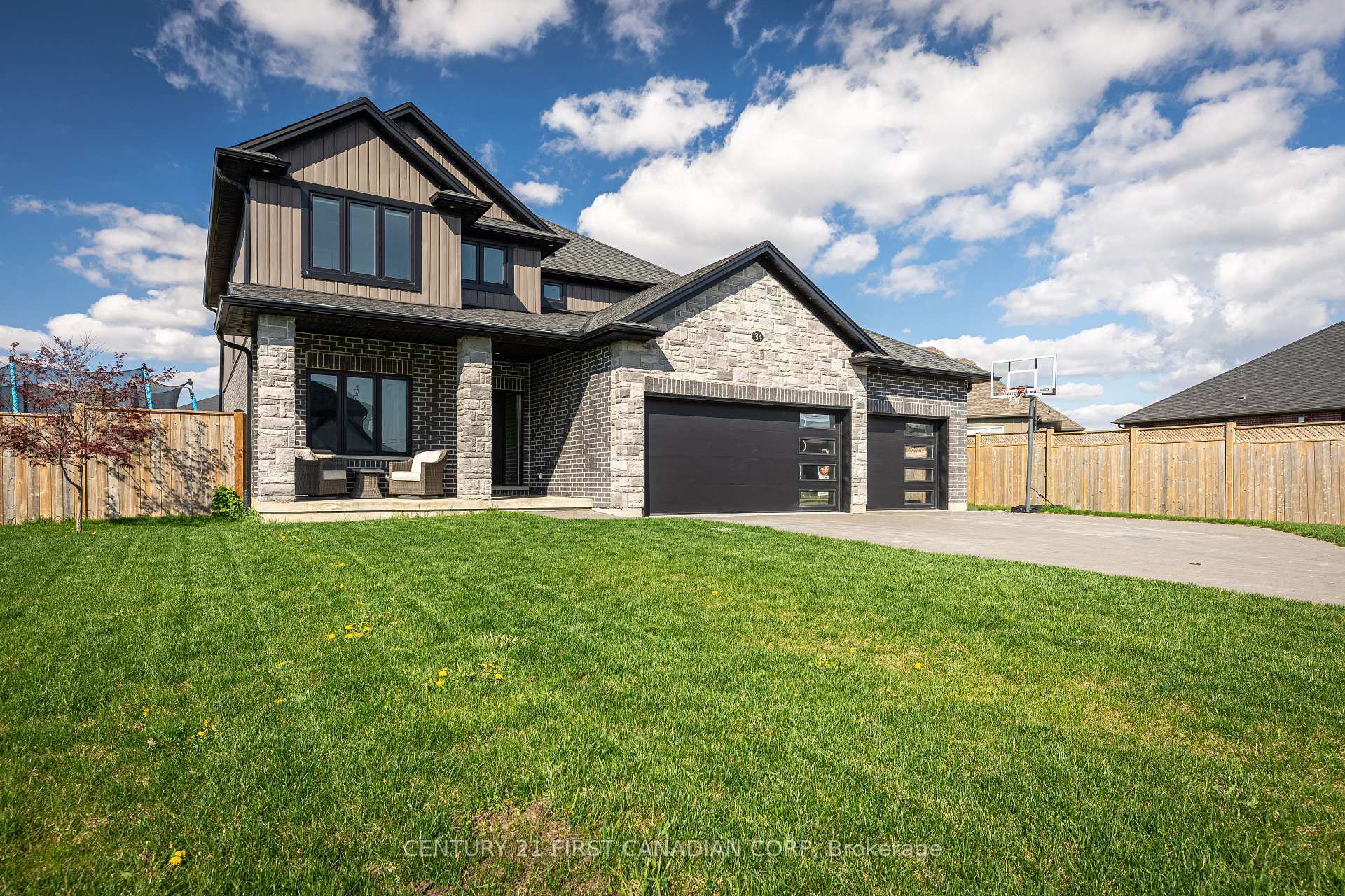 Photo de la propriété:  134 Spencer Avenue  ON N0M 2J0 