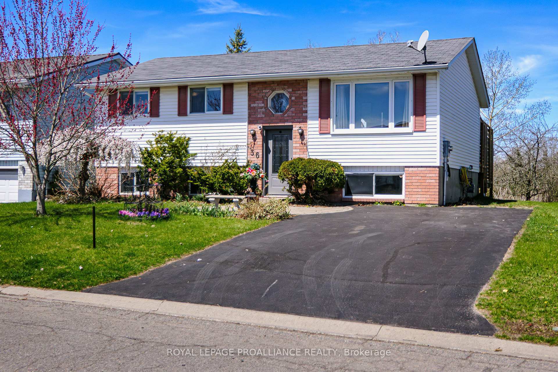 Photo de la propriété:  36 Fleming Road  ON K8V 6P7 