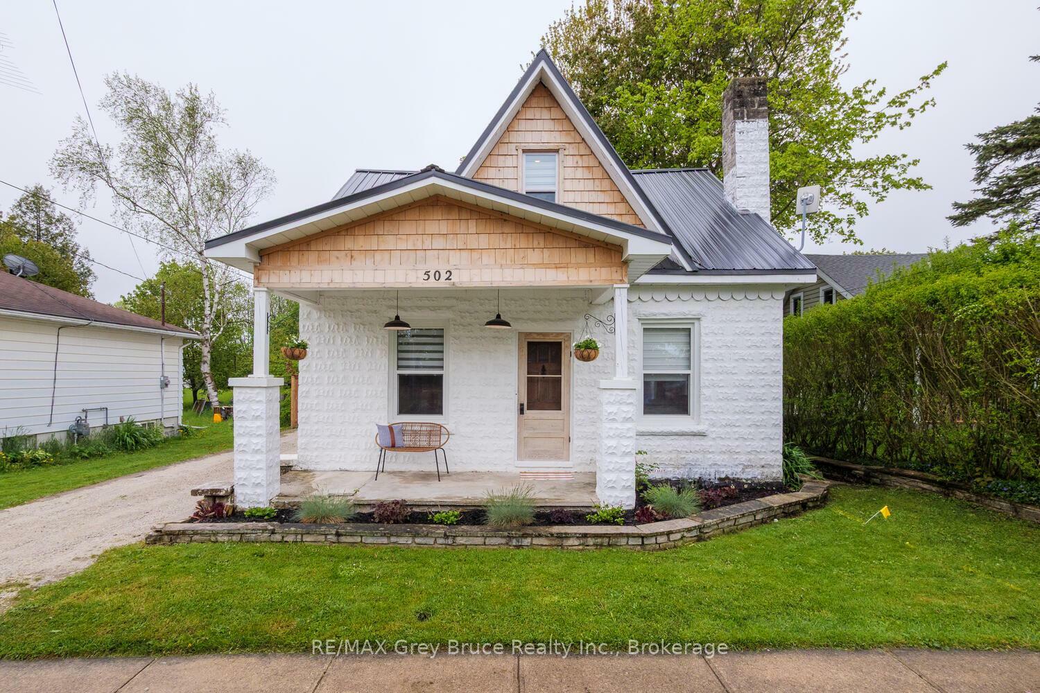 Property Photo: 502 Gould Street ON N0H 2T0