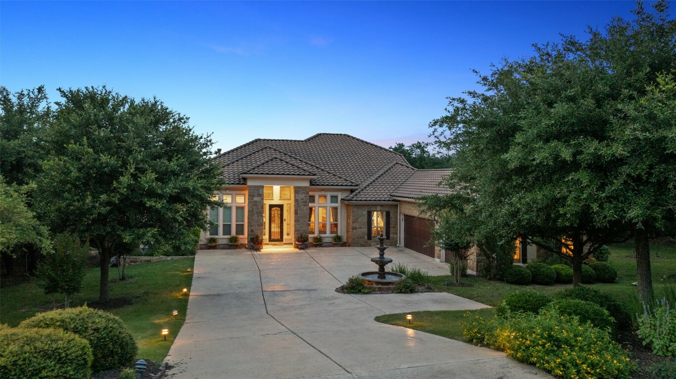 407 Bella Montagna Circle  Lakeway TX 78734 photo