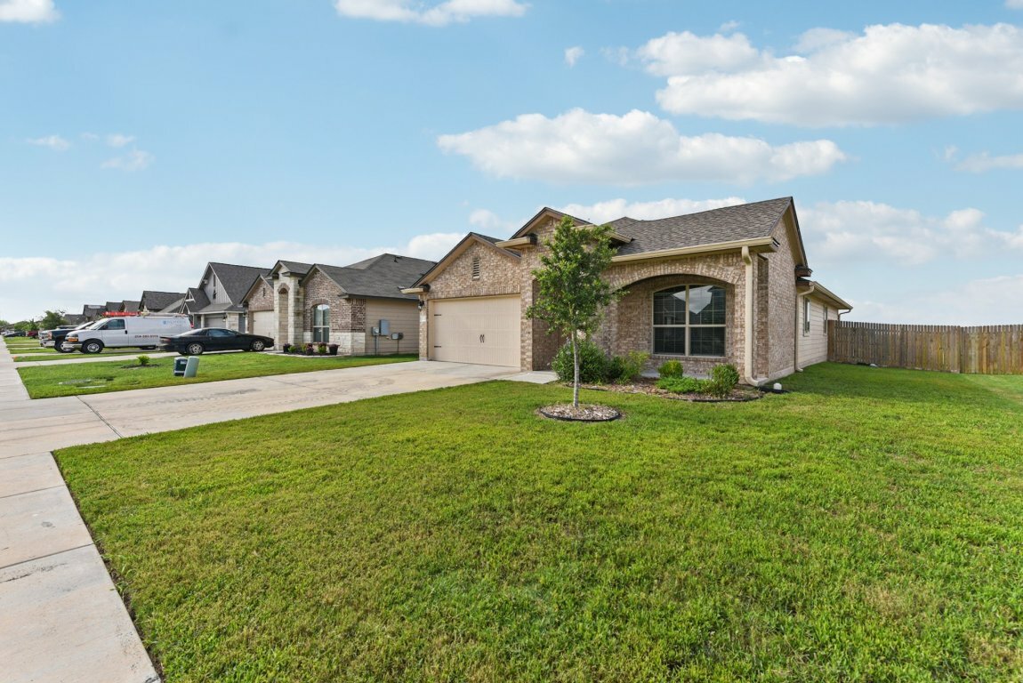 Property Photo: 133 Nathaniel Drive TX 76574