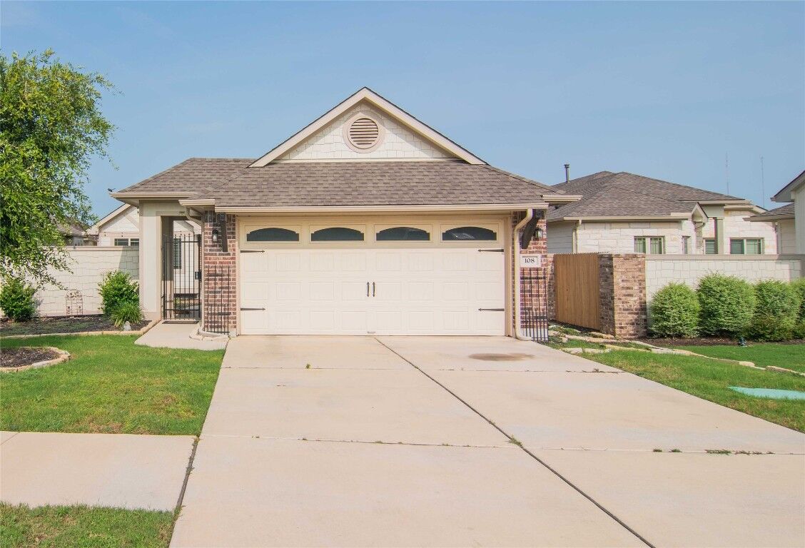 Property Photo: 108 Lasino Drive TX 78626