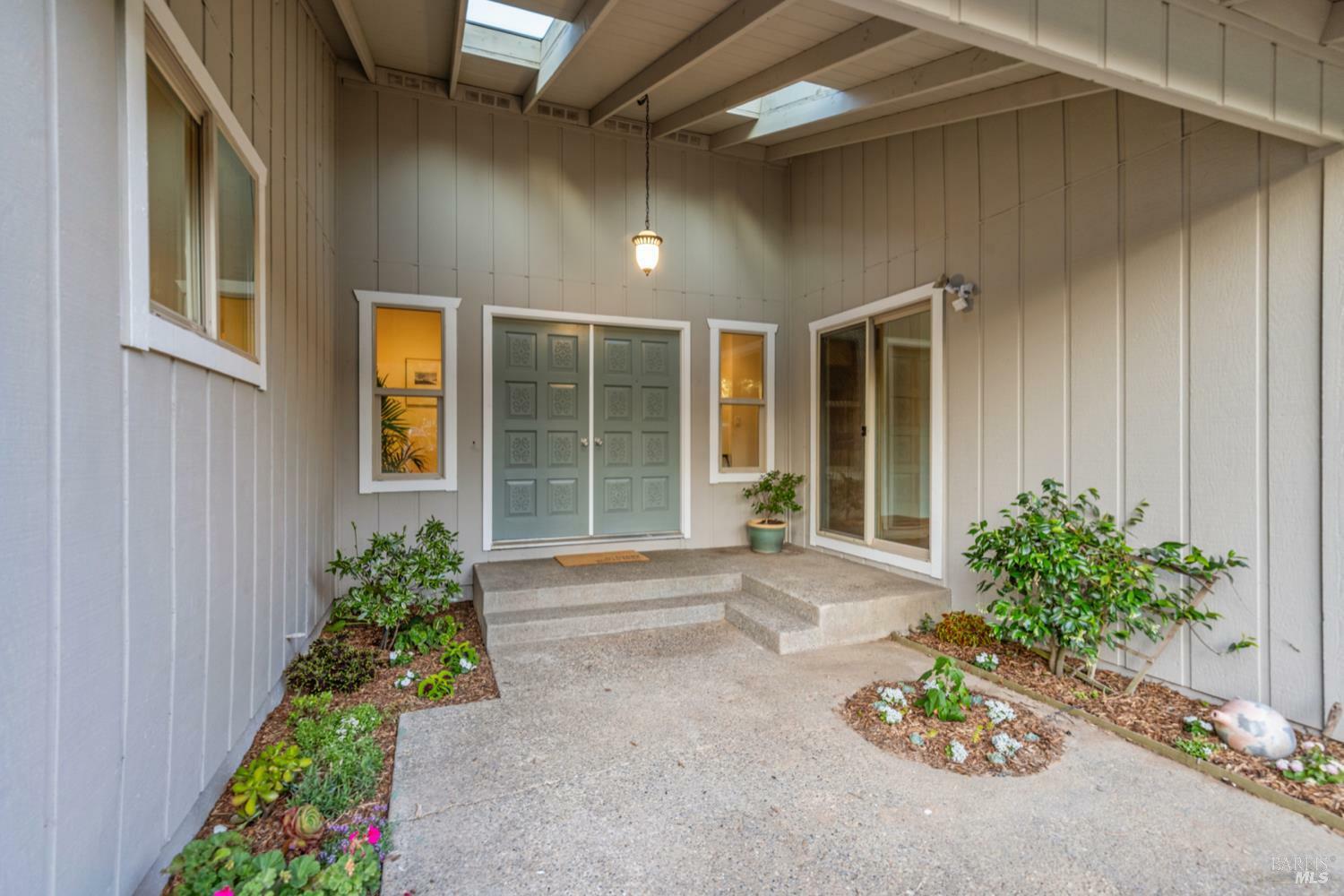 Property Photo:  124 Pine Breeze Lane  CA 95472 