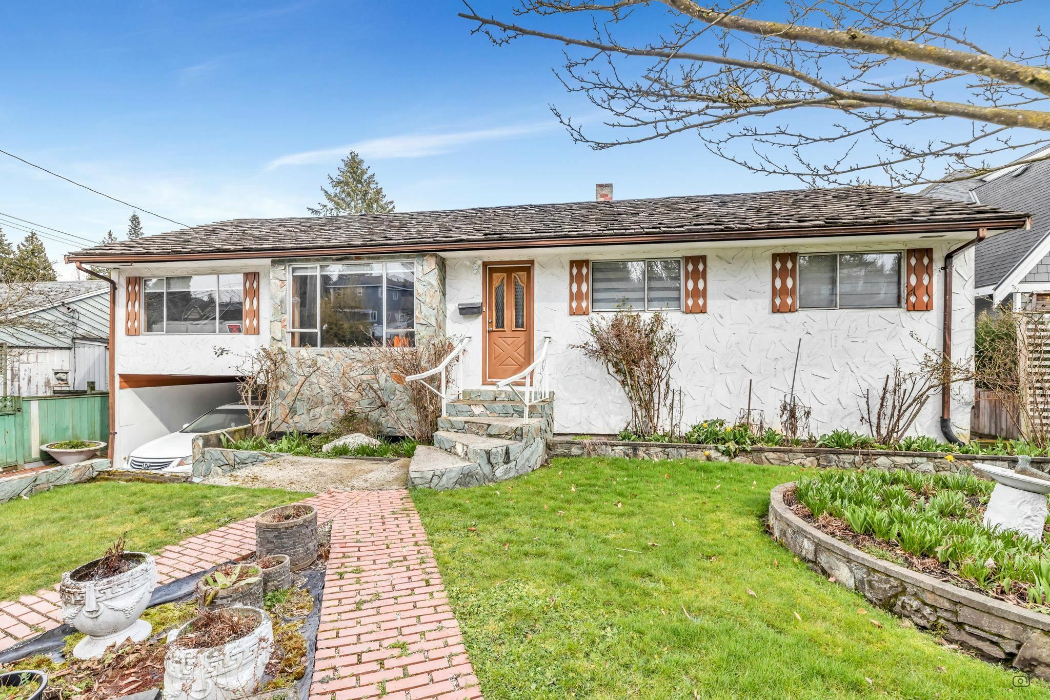 Photo de la propriété: 9774 131A Street BC V3T 3R3