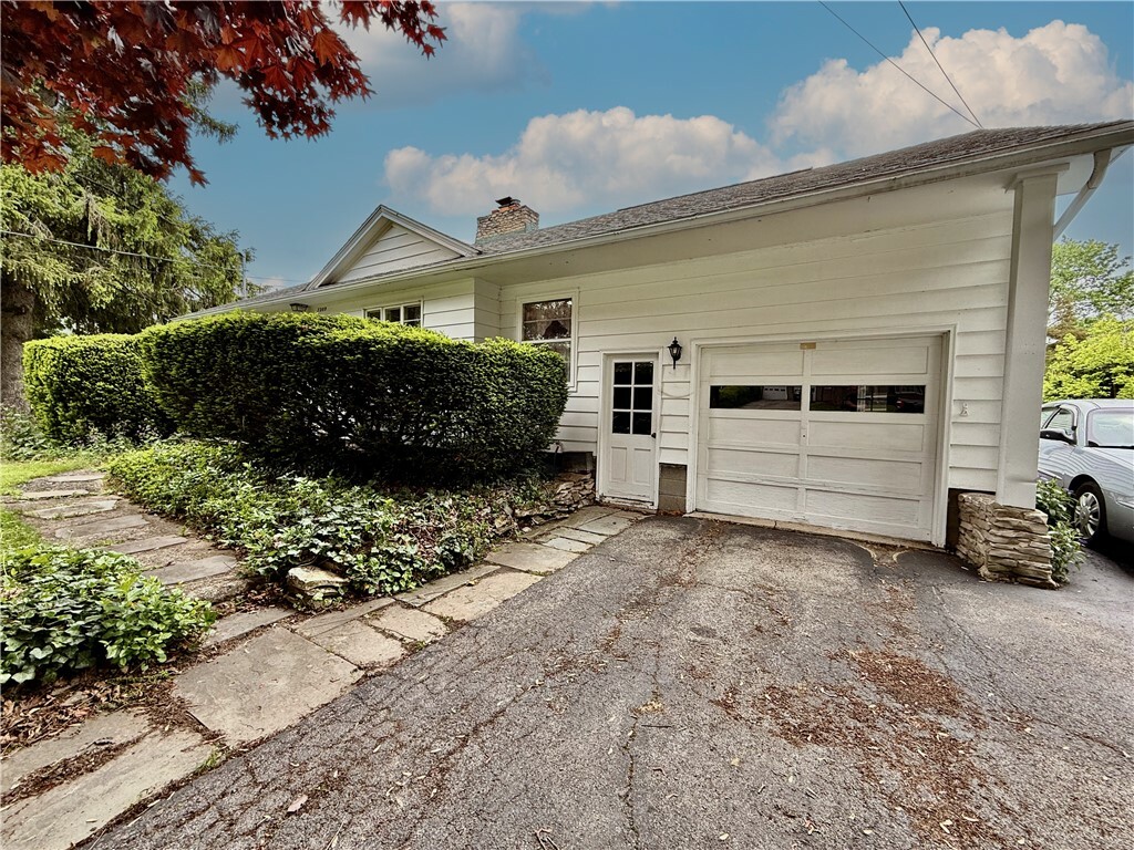 Property Photo: 9209 Summit Street Road NY 14482