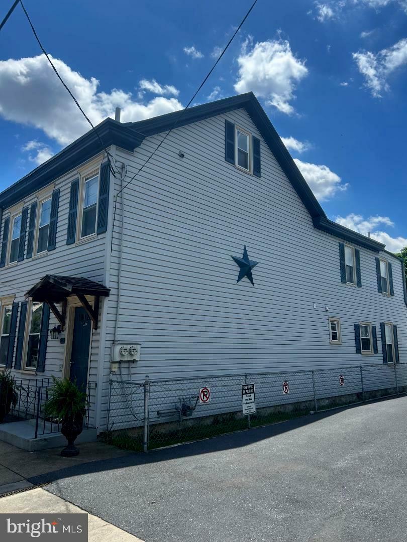 Property Photo: 350 W North Street PA 17013