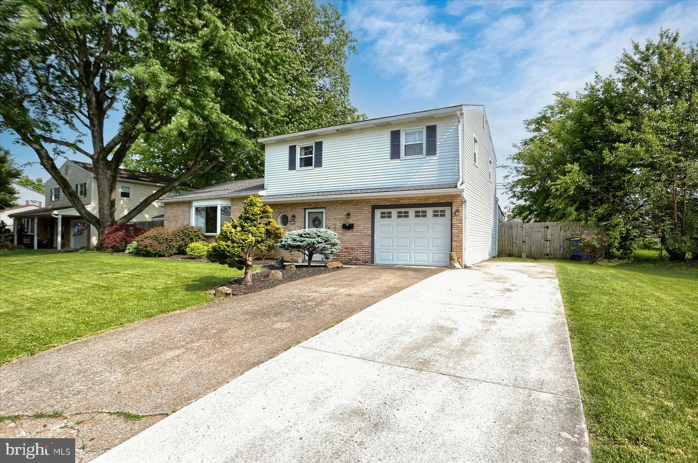 Property Photo: 5220 Eton Place PA 17055