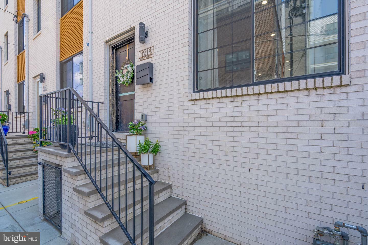 3213 Chatham Street  Philadelphia PA 19134 photo