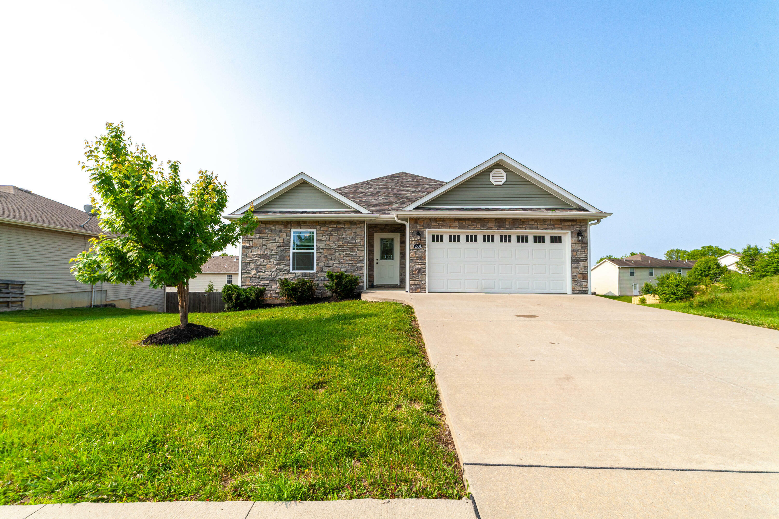 Property Photo: 5506 Murfreesboro Dr MO 65201