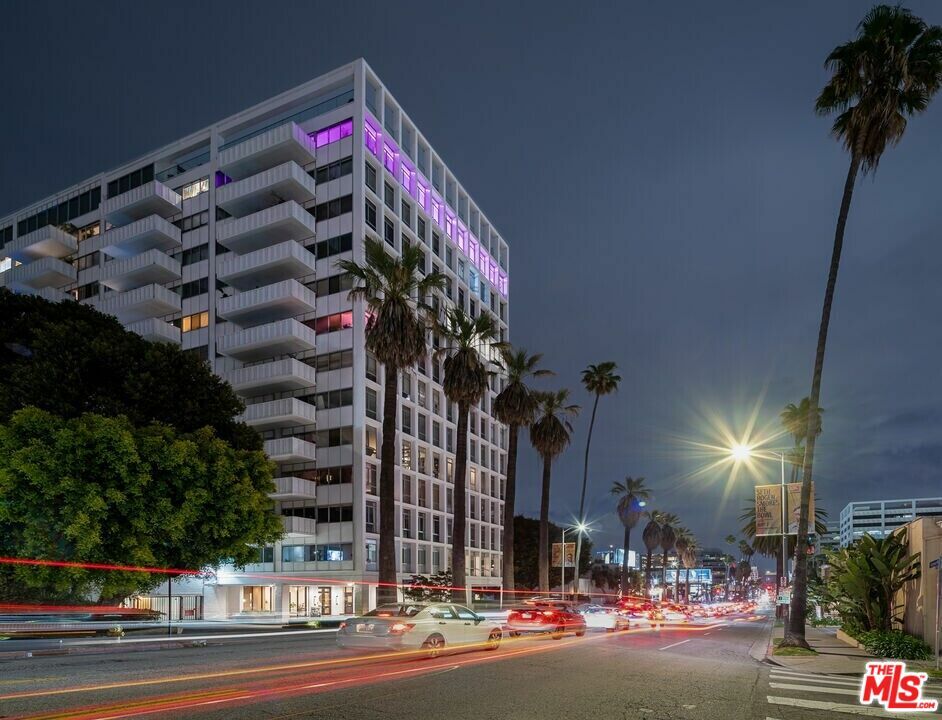 Property Photo: 7135 Hollywood Blvd CA 90046