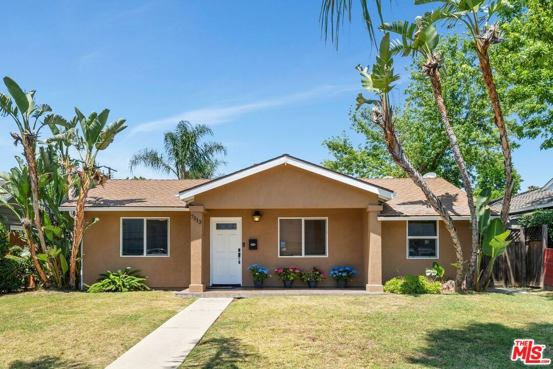 Property Photo:  7513 Louise Ave  CA 91406 