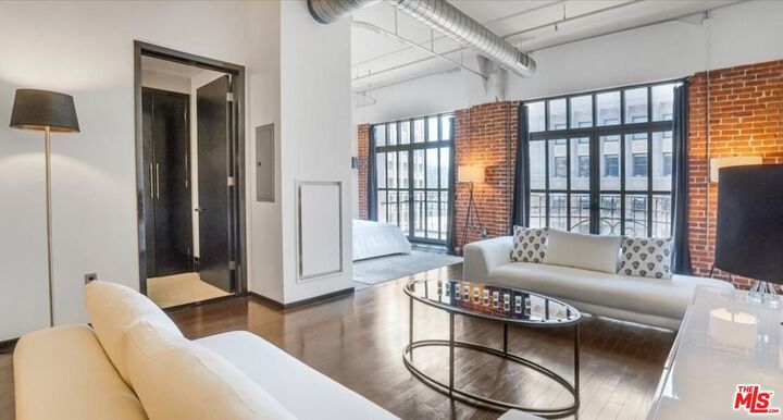 Property Photo:  1645 Vine St  CA 90028 