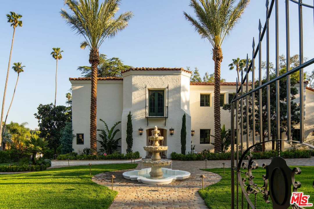 Property Photo: 2110 Hill Dr CA 90041