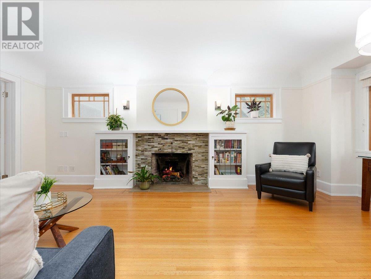 Property Photo: 2391 West 10th Avenue BC V6K 2J2