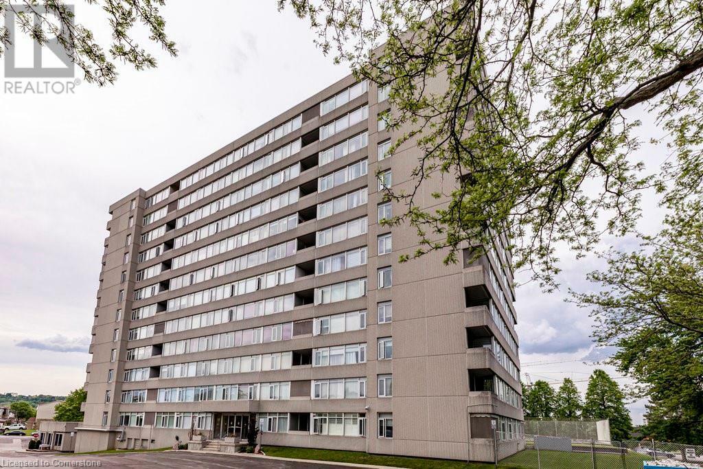 Photo de la propriété:  40 Harrisford Street 403  ON L8K 6N1 
