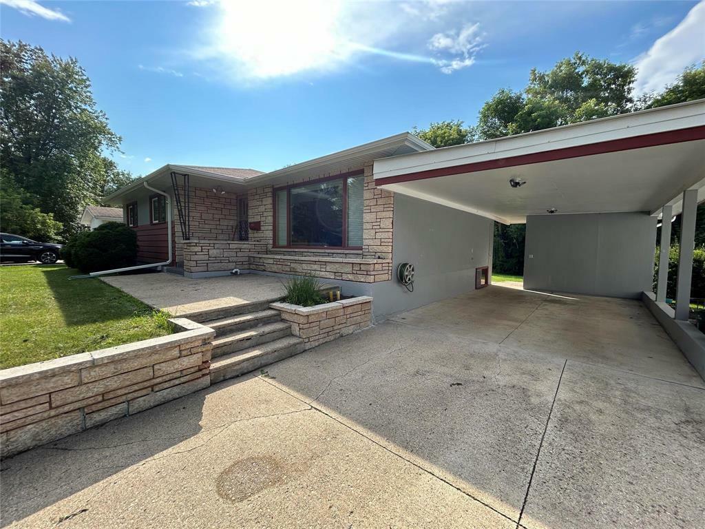 44 Stradbrooke Place  Dauphin MB R7N 0M9 photo