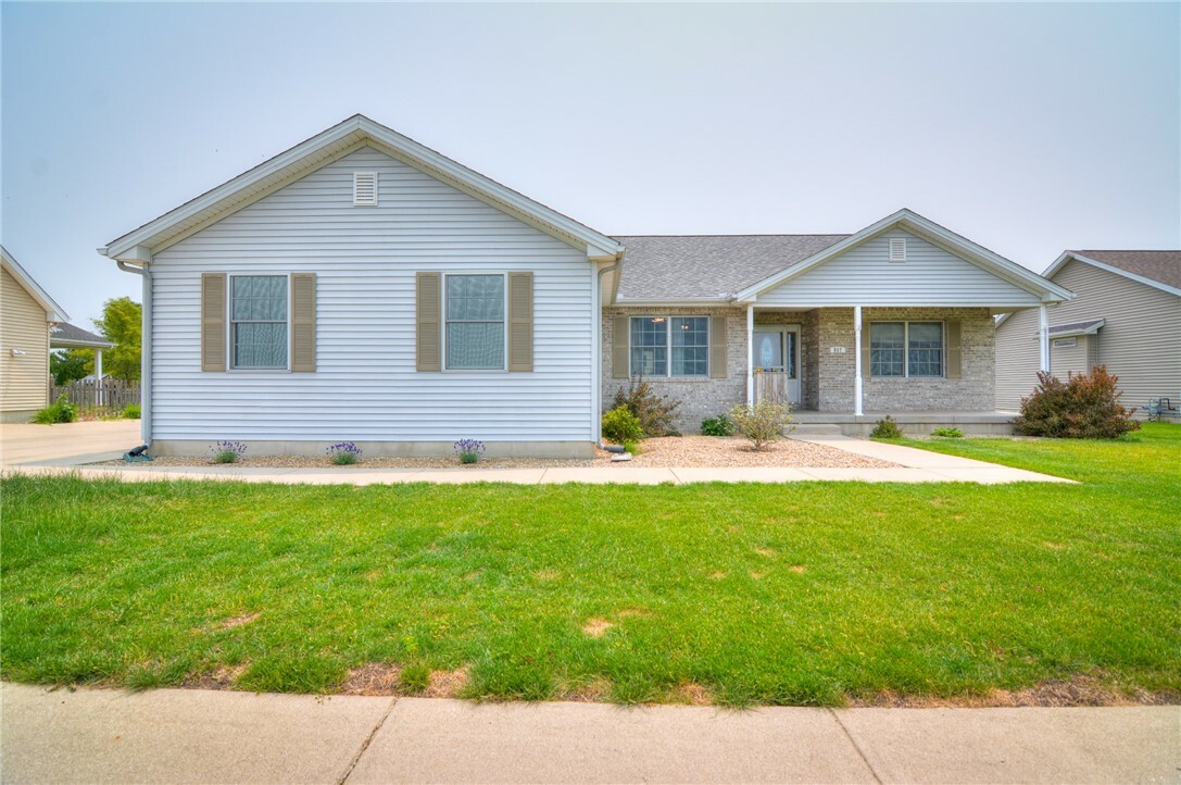 Property Photo: 957 Forsyth Road IL 62535