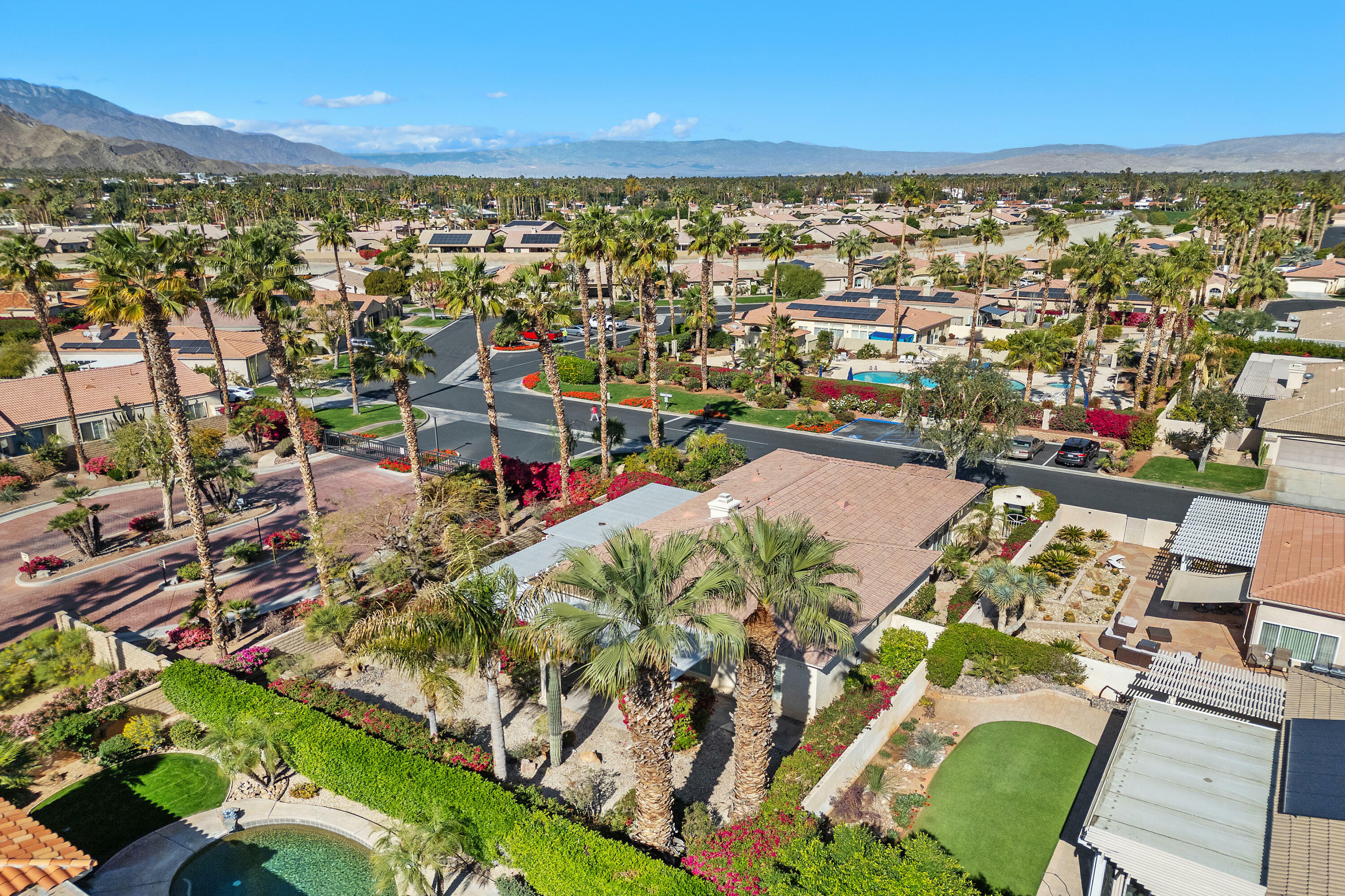 Property Photo:  2 Vistara Drive  CA 92270 