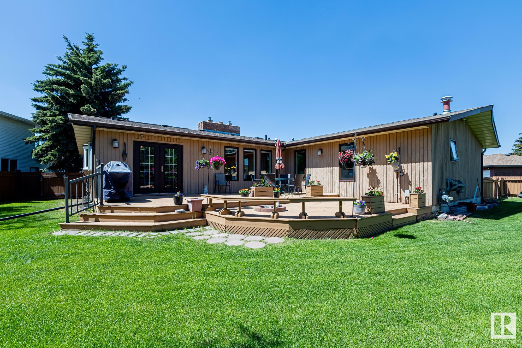 Property Photo: 9825 187 Street NW AB T5T 3E7