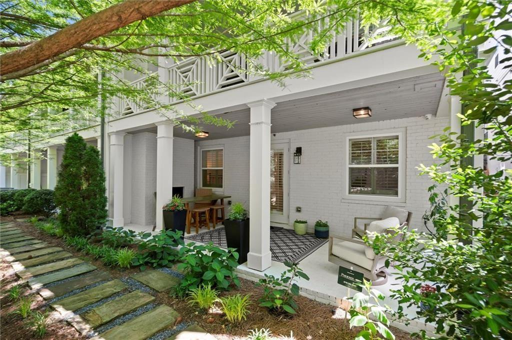 Property Photo: 420 Banbury Crossing GA 30009