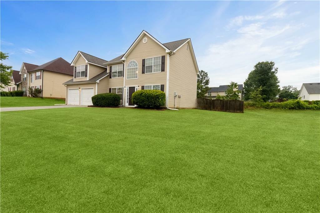 Property Photo: 165 Heaton Place Trail GA 30016
