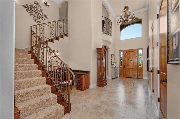 Property Photo:  2707 W Menlo Avenue  CA 93711 