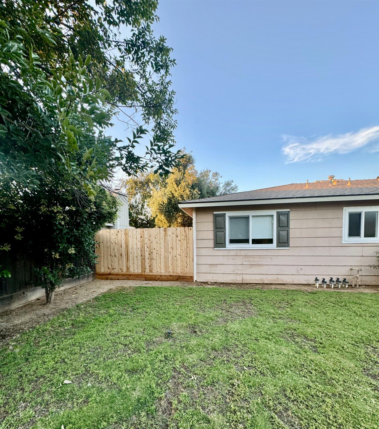 Property Photo: 4468 W San Jose Avenue CA 93722