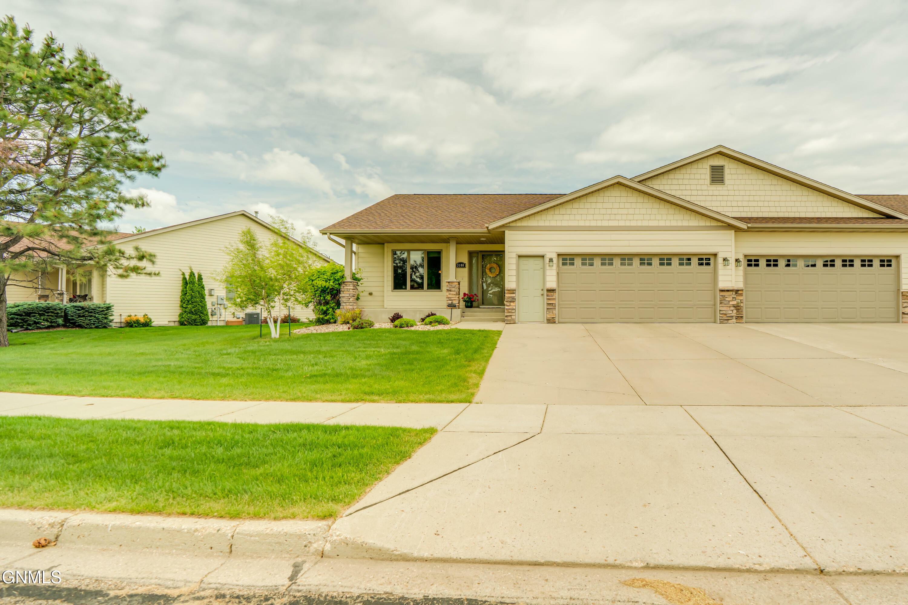 Property Photo: 3100 Chisholm Trail ND 58503