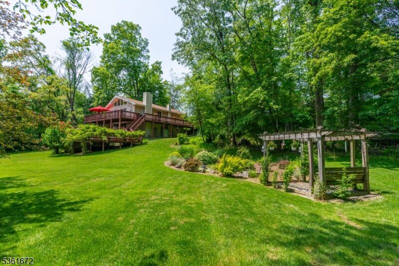 Property Photo: 8 Chandoga Dr NJ 07860