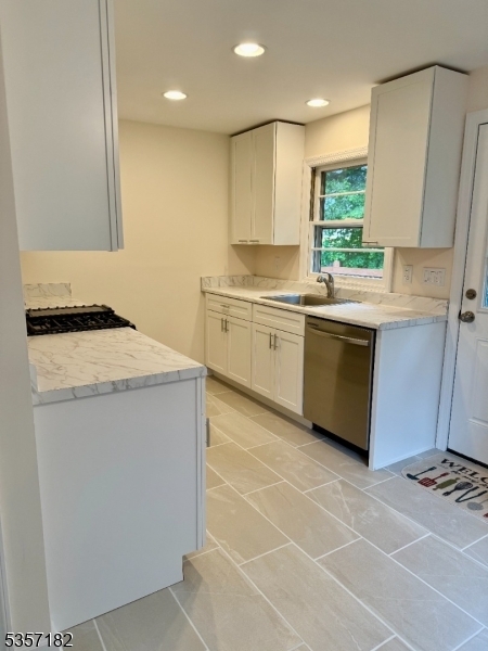 Property Photo: 6 Laverty Ct NJ 07876
