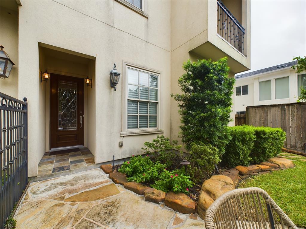 Property Photo:  6319 Riverview Way  TX 77057 