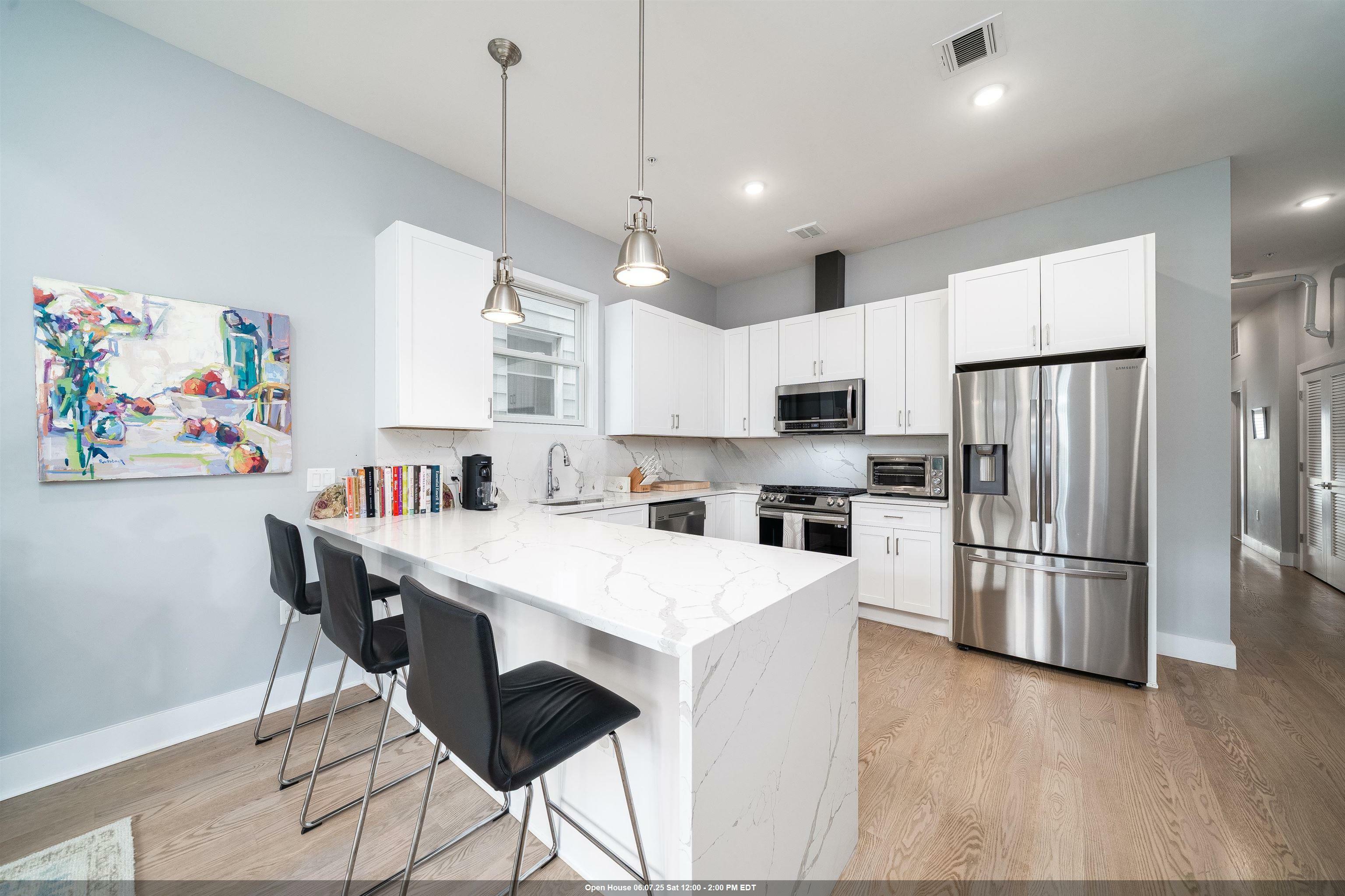 Property Photo:  84 Ferry St 2  NJ 07307 