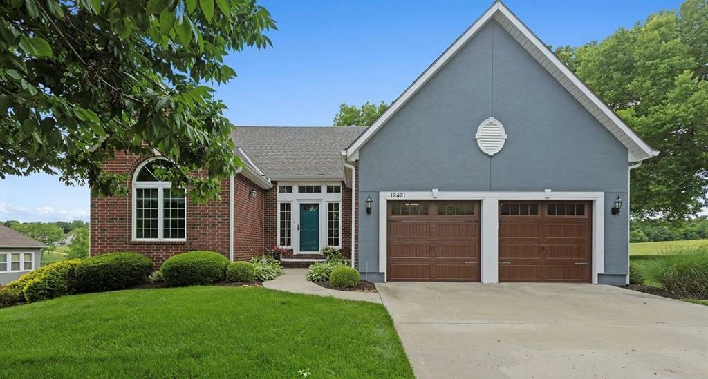 Property Photo: 12421 Hollingsworth Road KS 66109