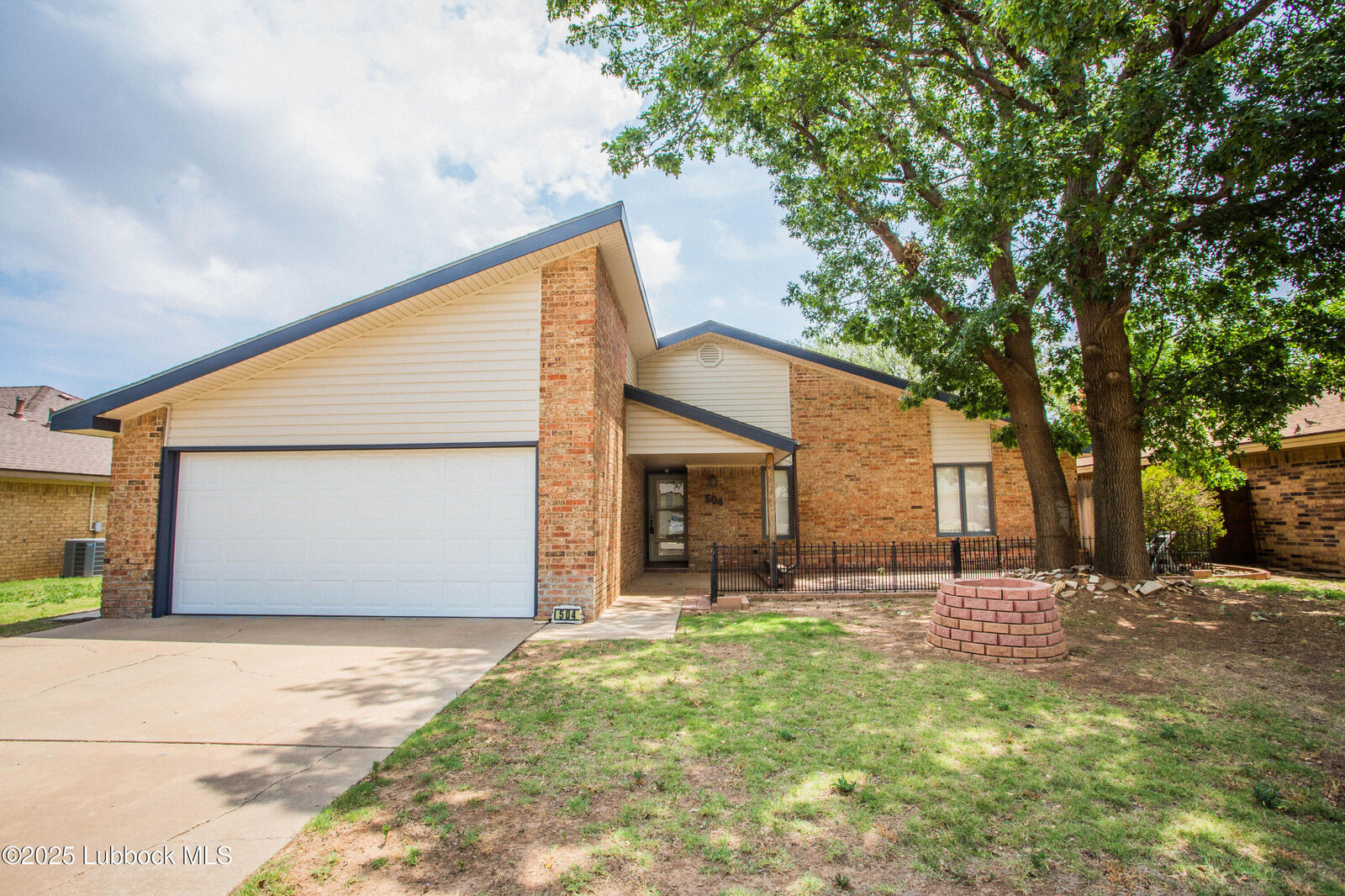 Property Photo:  504 N Granby Avenue  TX 79416 