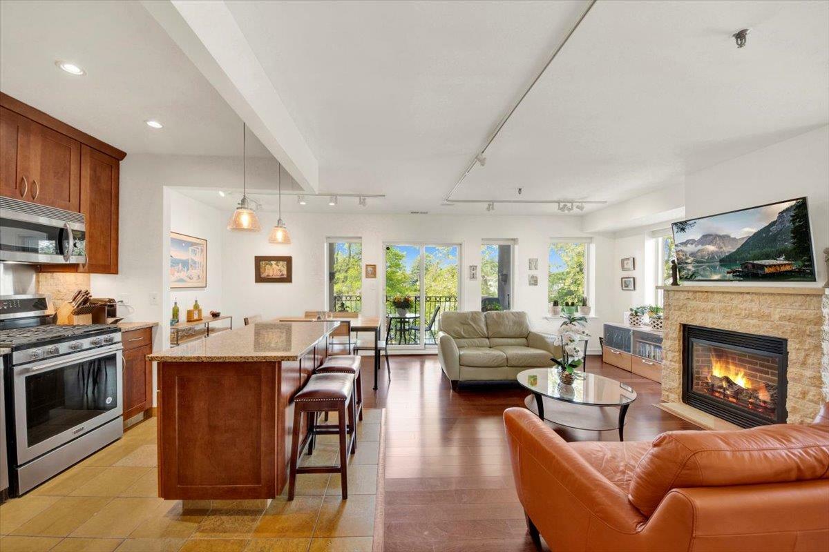 Property Photo: 1412 Outlook Avenue 2 NY 10465