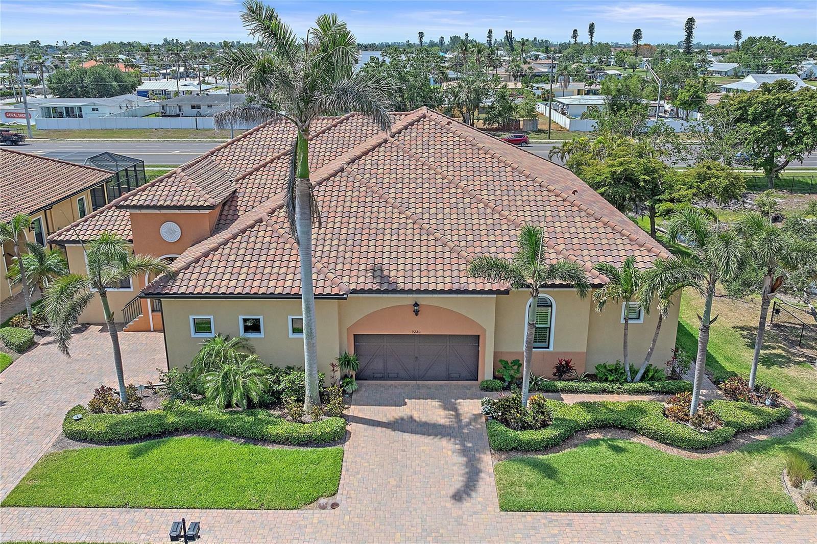 Property Photo: 9220 43rd Terrace W FL 34209
