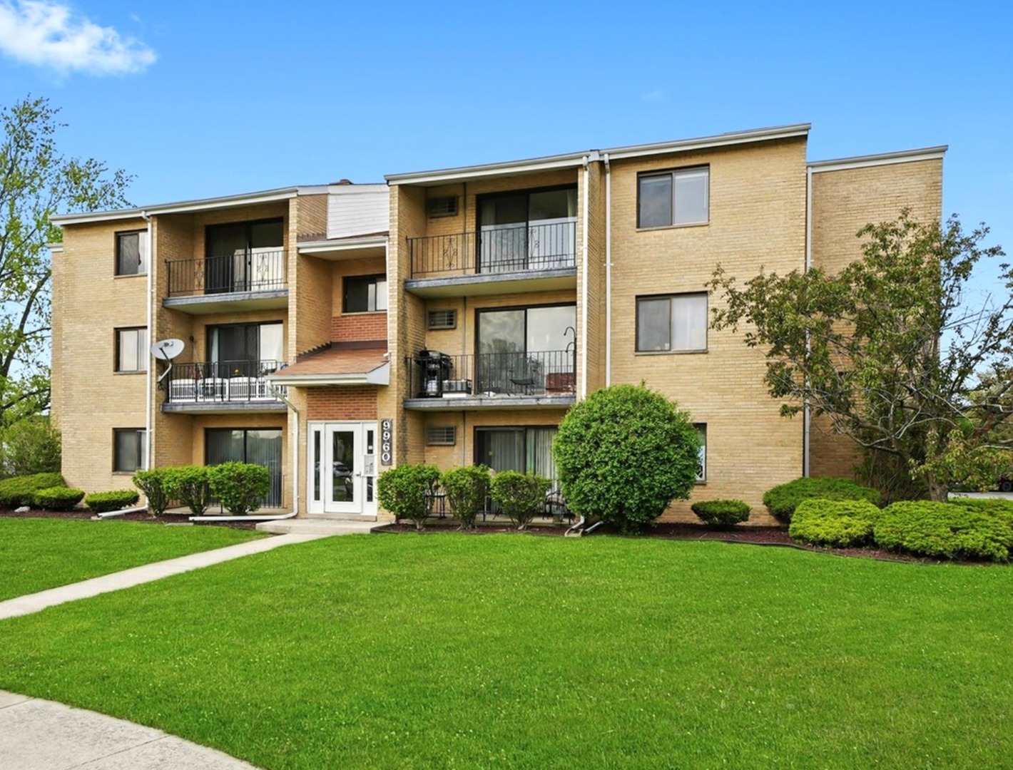 Property Photo: 9960 Franchesca Court 3D IL 60462