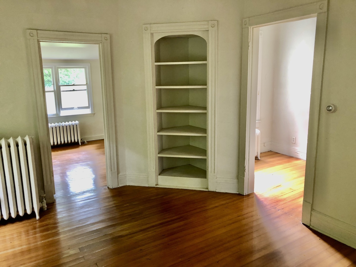 Property Photo: 870 Woodbine Place IL 60045