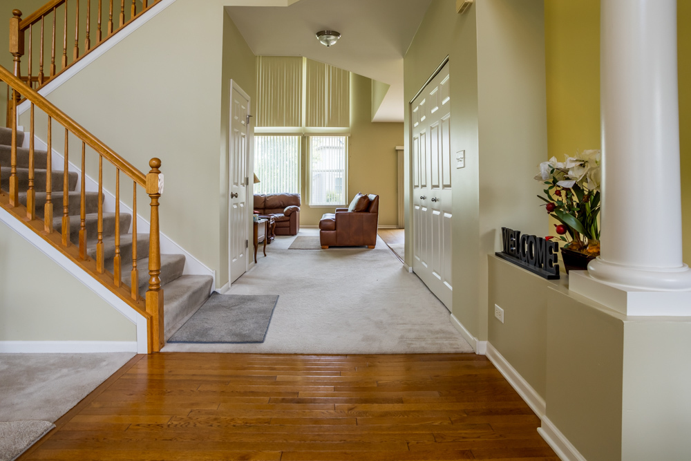 Property Photo:  400 Bower Lane  IL 60543 