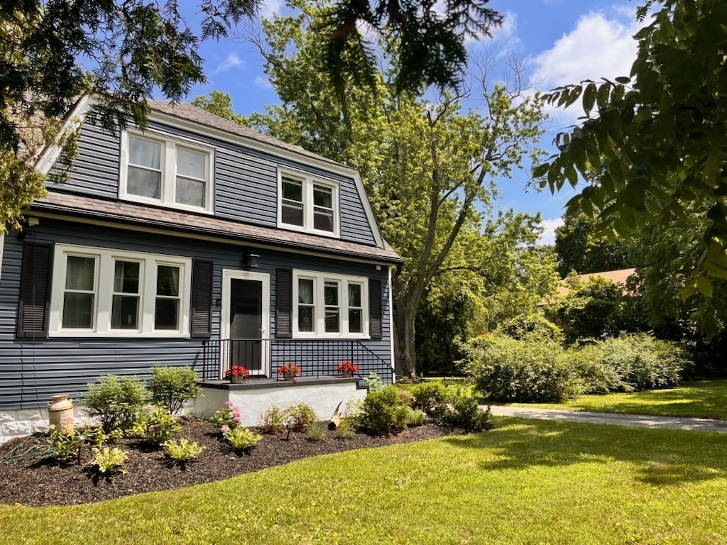 Property Photo: 38321 N North Avenue IL 60087