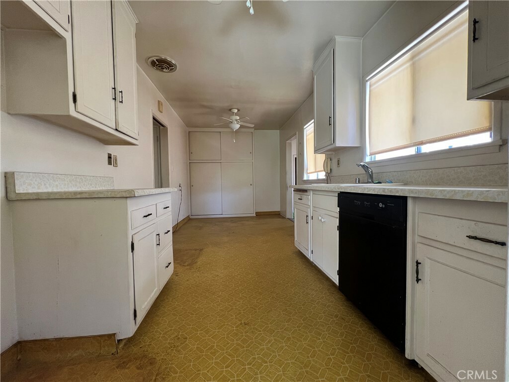 Property Photo: 2840 Iroquois Avenue CA 90815