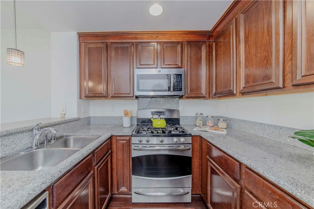 Property Photo:  22919 Mariposa Ave 107  CA 90502 