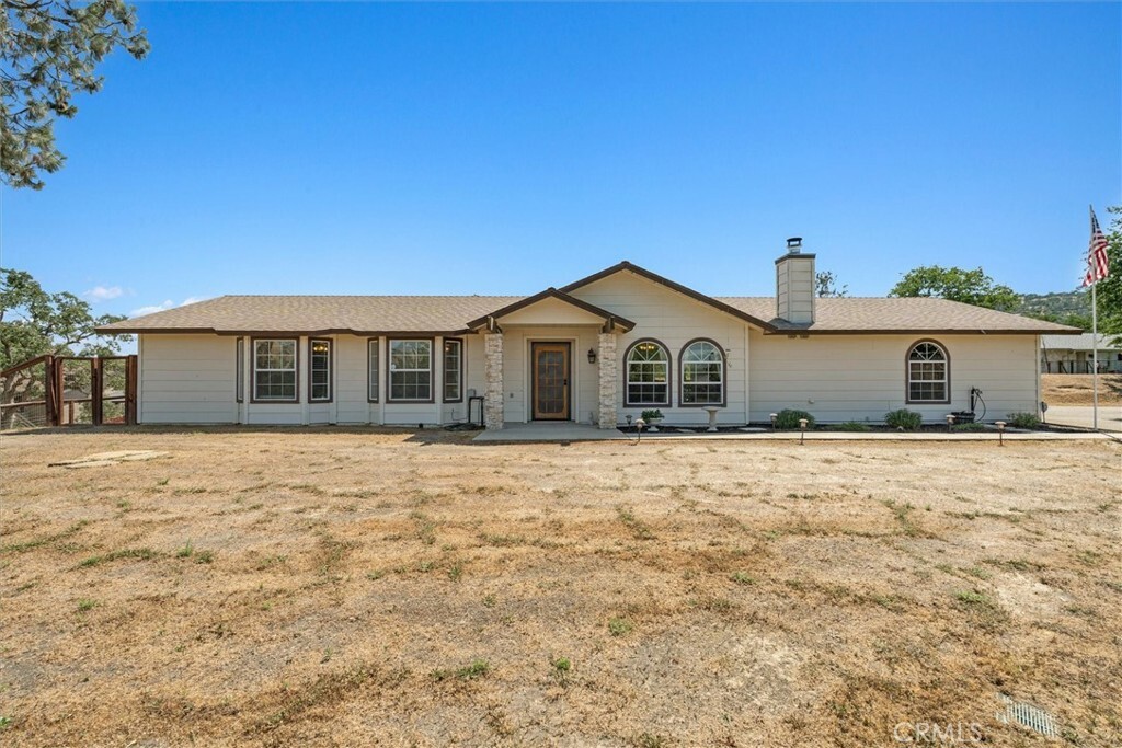 Property Photo:  30015 Stetson Drive  CA 93614 