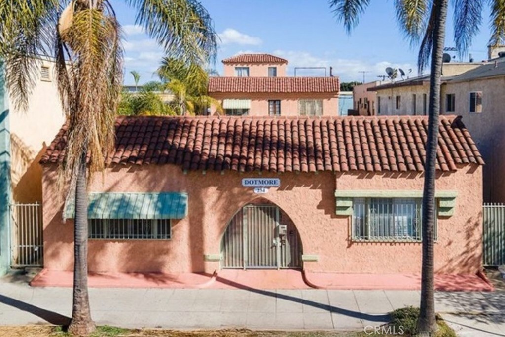 Property Photo: 234 Lime Avenue 3 CA 90802