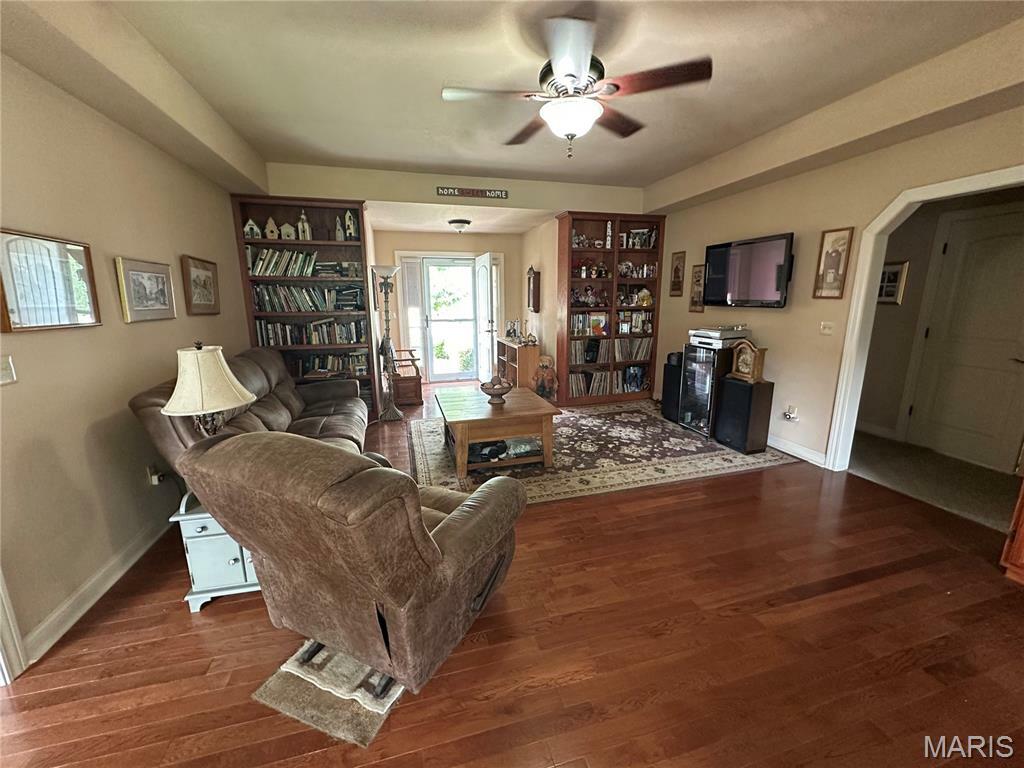 Property Photo: 239 Oak Creek Drive MO 63755