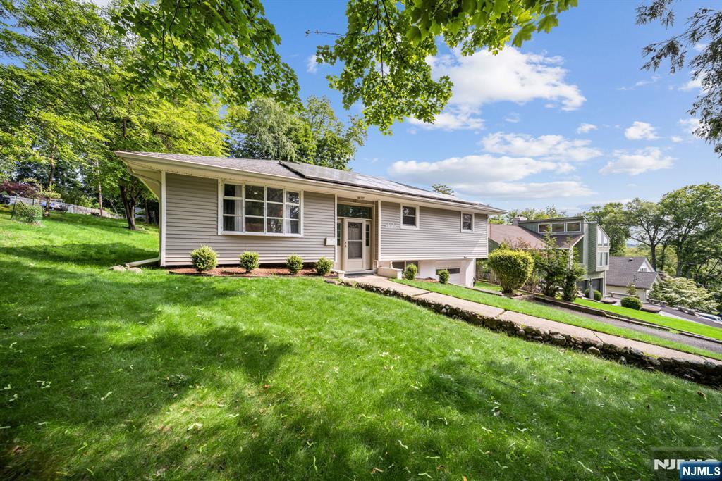 Property Photo: 425 Paulding Avenue NJ 07647