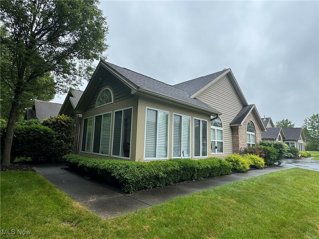 Property Photo: 1303 Willow Brook Drive NE OH 44483